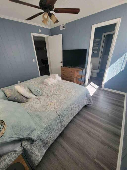 2022 Renovated 2-Bdrm Cozy, Lovely Condo W/Parking! Хилтон-Хед-Айленд Экстерьер фото