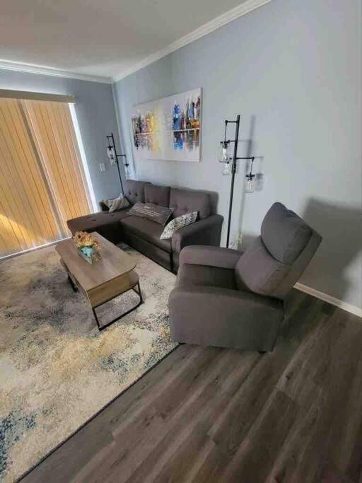 2022 Renovated 2-Bdrm Cozy, Lovely Condo W/Parking! Хилтон-Хед-Айленд Экстерьер фото